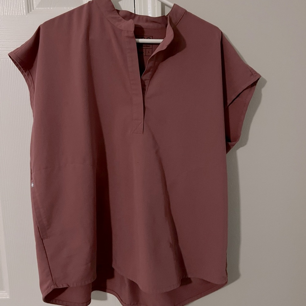 Figs Rafaela Top, size large in Mauve